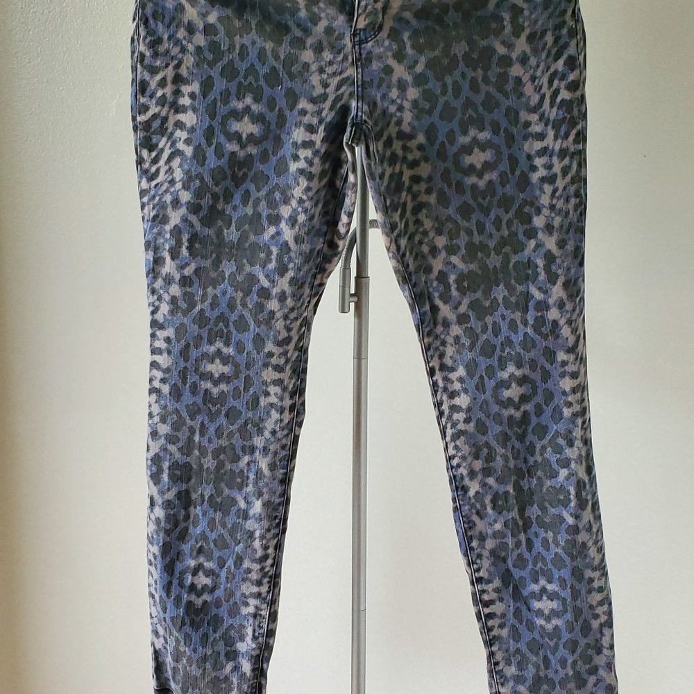 DKNY DESIGNER JEANS